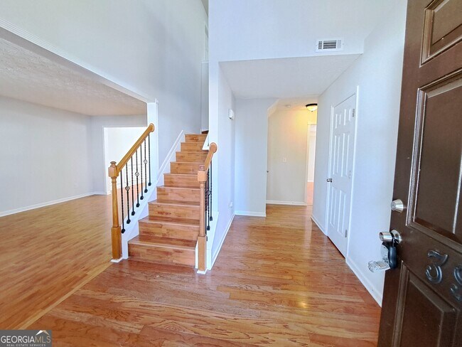 Foto del edificio - 3940 Crescent Walk Ln NE