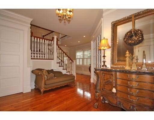 Foto del edificio - 176 Waltham St