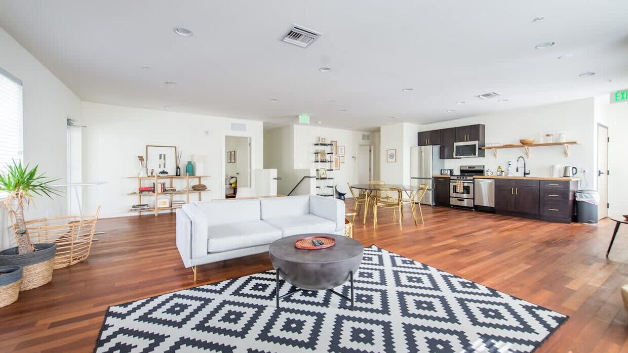 Foto principal - 747 4th St