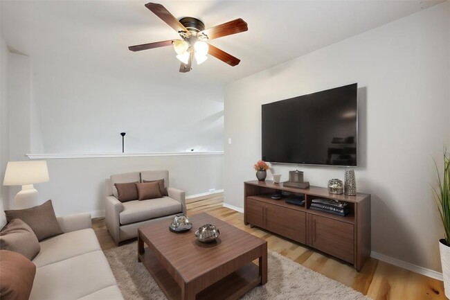 Building Photo - 2808 Greenlee Dr