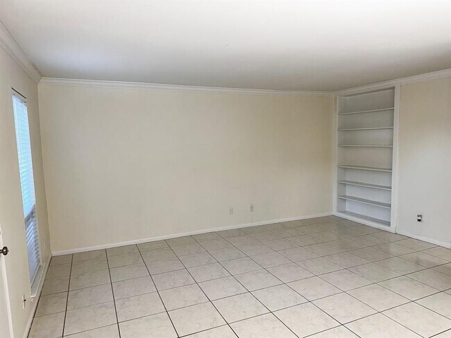 Foto del edificio - 6410 Del Monte Dr