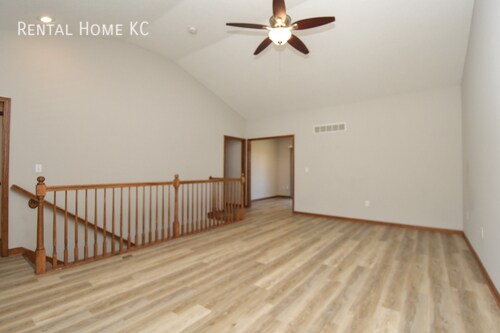 Foto del edificio - 23520 W 73rd Terrace