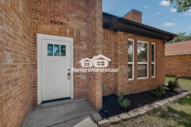 Foto del edificio - 8008 Cornell Dr