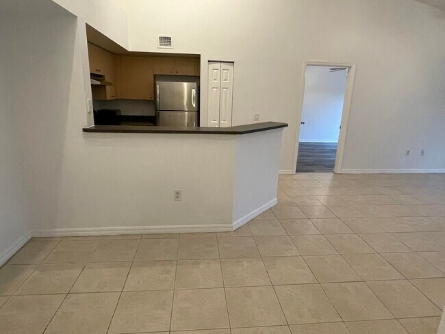 Building Photo - 4041 San Marino Blvd