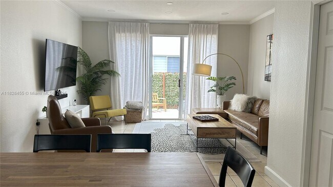 Foto del edificio - 5440 NW 107th Ave