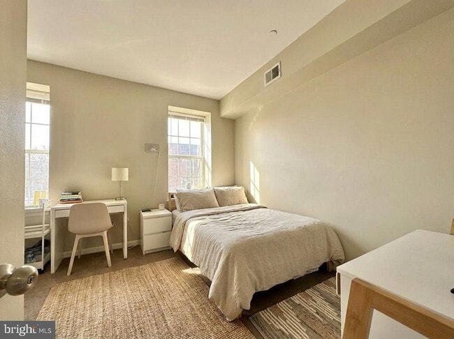 Foto del edificio - 1842 N Bouvier St