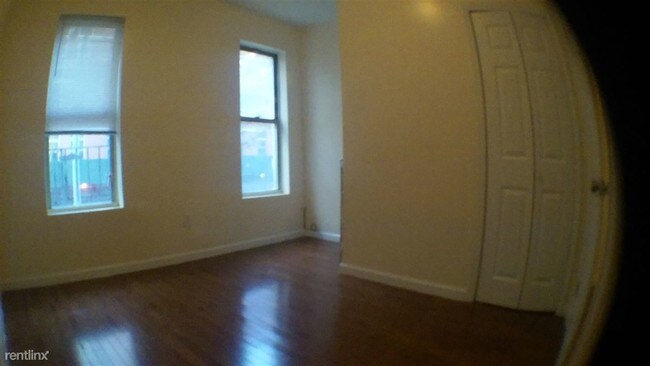 Foto del edificio - 300 W 147th St