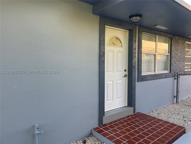Building Photo - 7023 SW 22nd St
