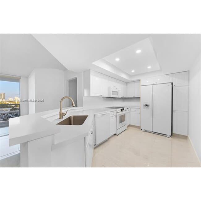 Foto del edificio - 1800 Sunset Harbour Dr
