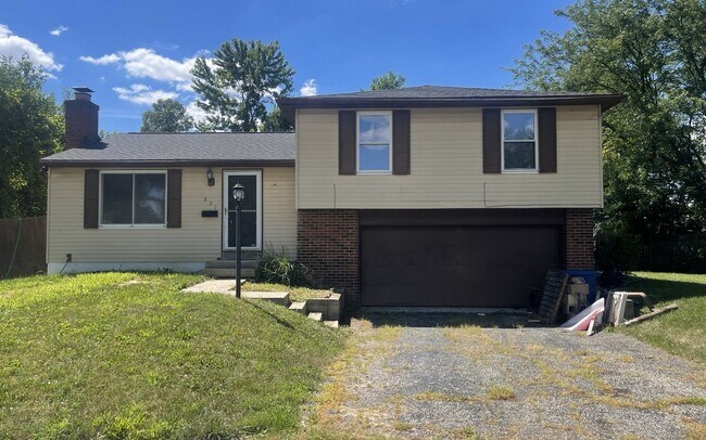 Building Photo - 831 Orchard Glen Ct