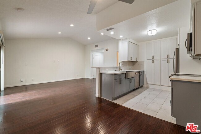 Foto del edificio - 3802 Dunford Ln