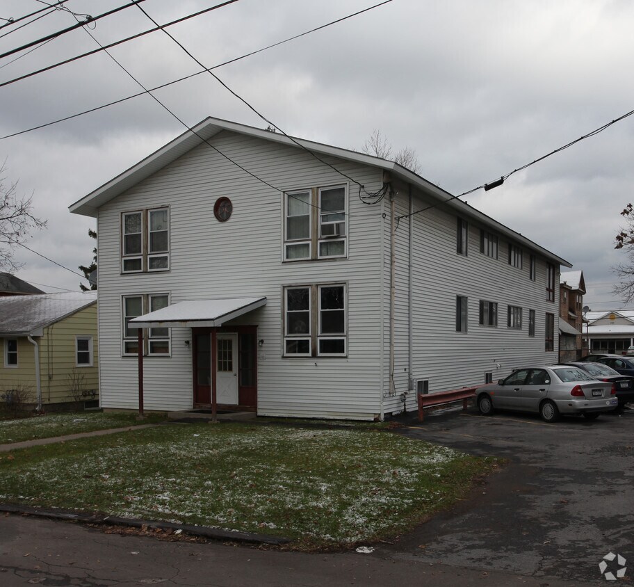 Primary Photo - Edwards Apartments