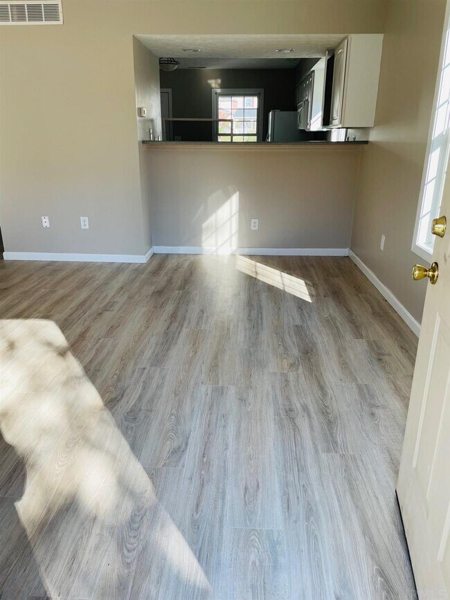 Building Photo - 1323 Cobble Creek Cir