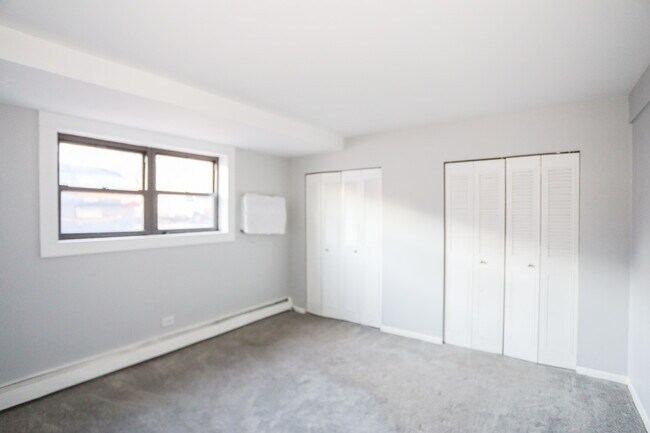 Foto del edificio - 9016 Lamon Ave