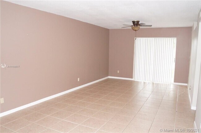 Building Photo - 770 NW 92nd Ave