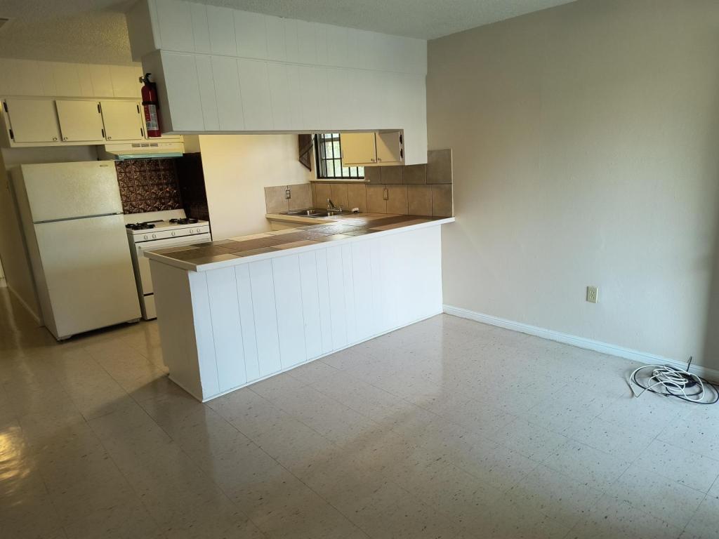 Foto principal - 1332 Stilt St
