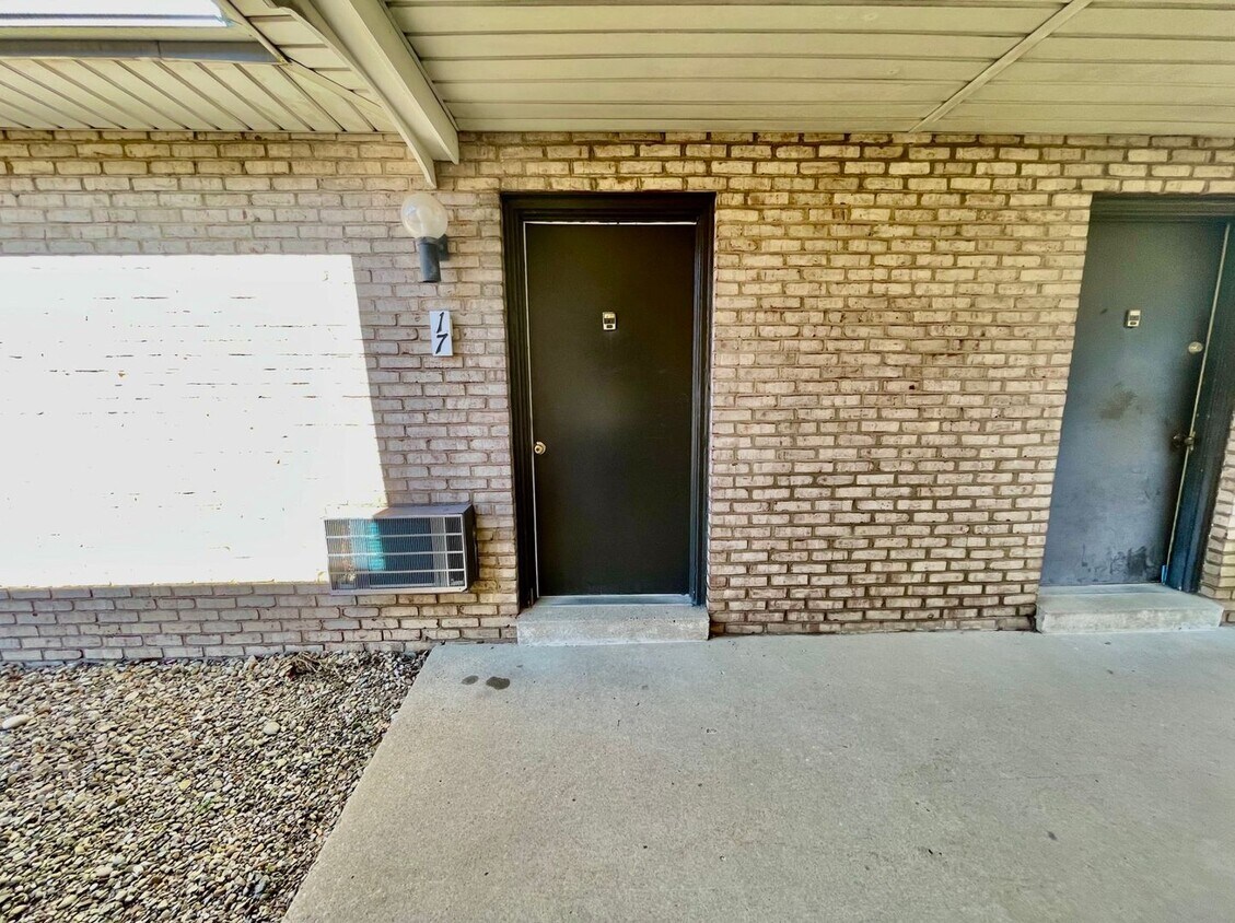 Foto principal - 1 Bed 1 Bath- Moon Township PA