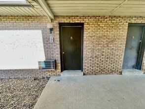 Building Photo - 17 Lunar Ln