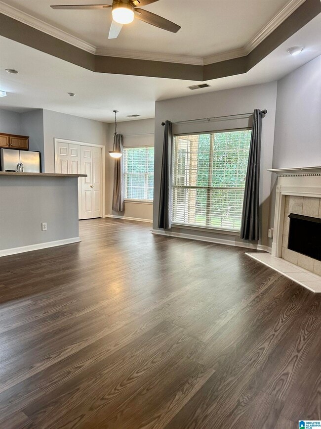 Foto del edificio - 560 Summit Cir
