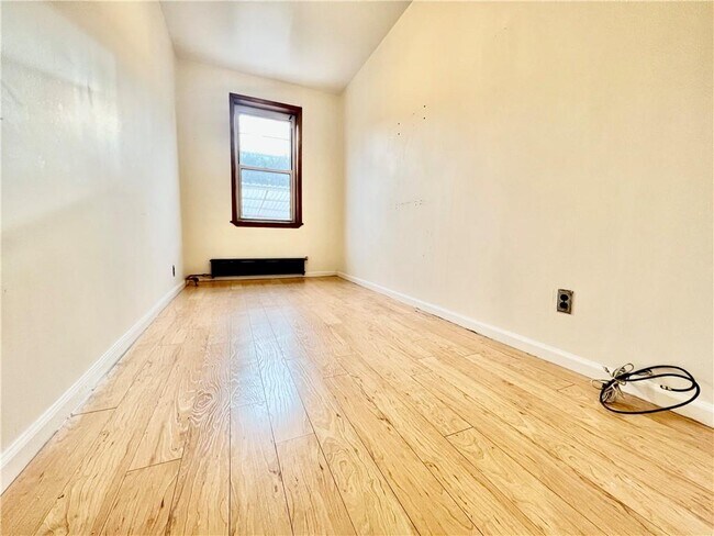 Building Photo - 2066 62nd St
