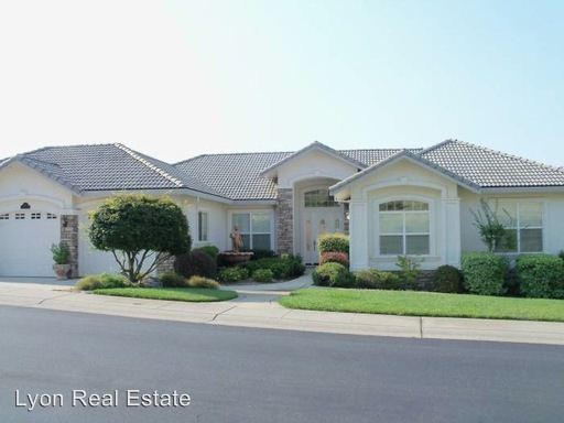Primary Photo - 2595 Clubhouse Dr W