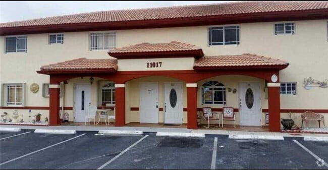 Building Photo - 11017 W Okeechobee Rd