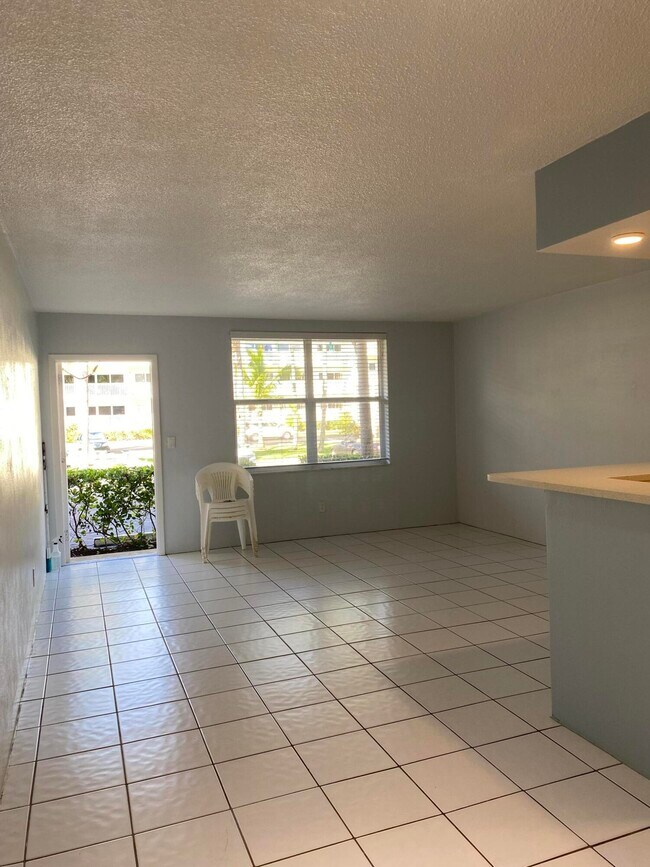 Foto del edificio - 2565 S Ocean Blvd