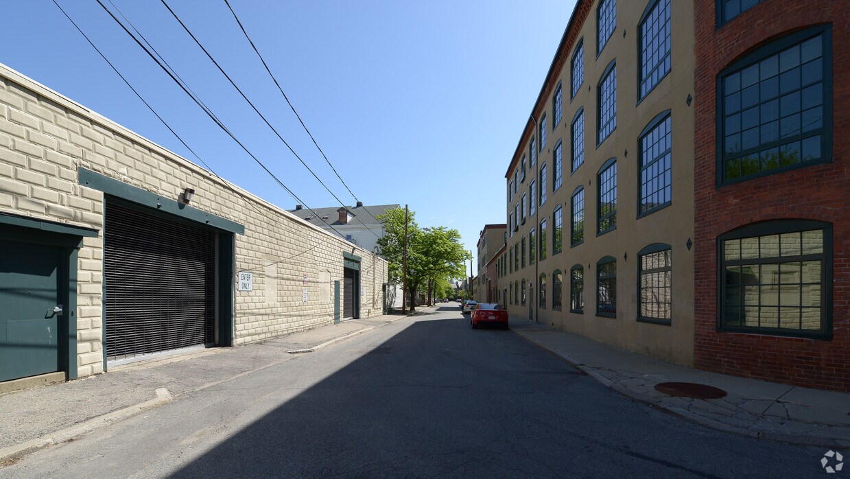 Building Photo - 43-45 Grant St