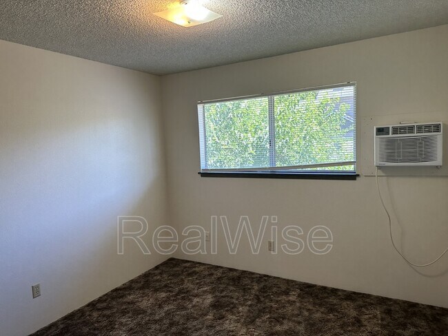 Foto del edificio - 401 SE 9th St