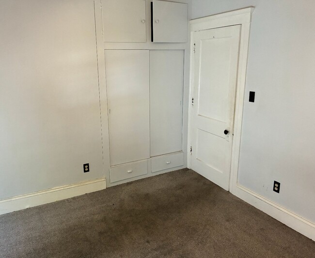 Building Photo - 309 3rd St