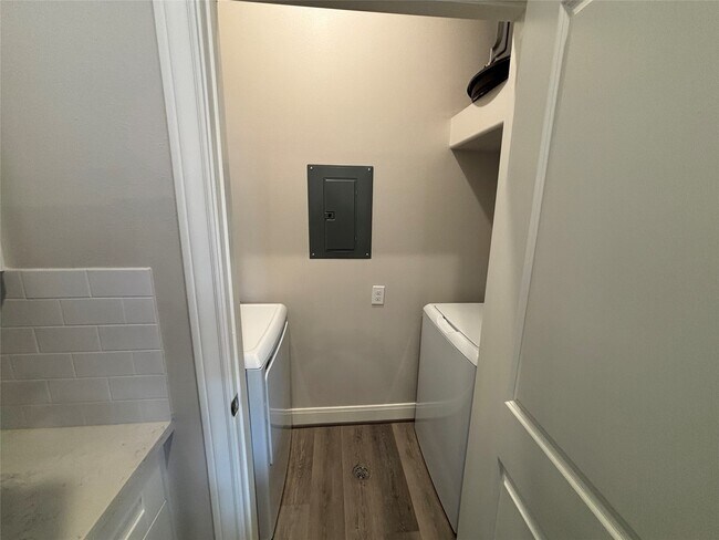 Foto del edificio - 504 Nursery Rd