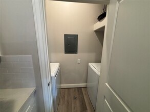 Building Photo - 504 Nursery Rd