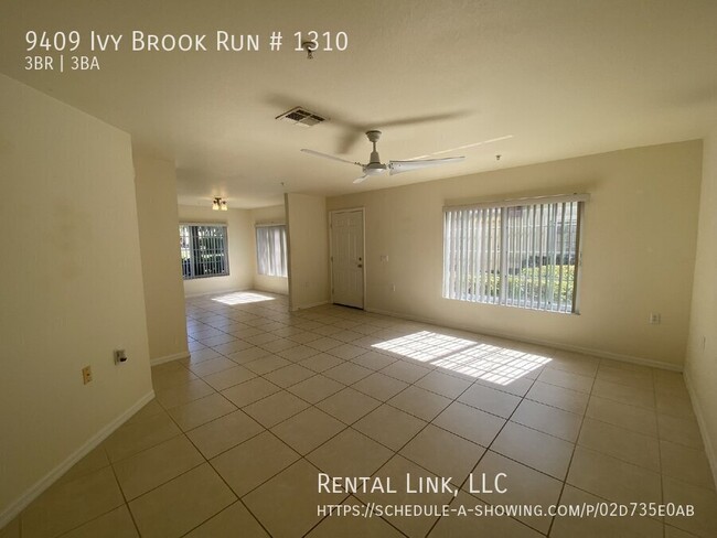 Foto del edificio - 9409 Ivy Brook Run