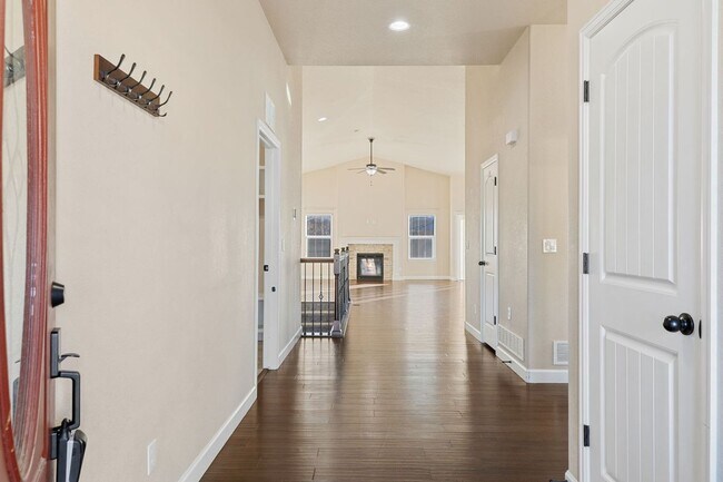 Foto del edificio - 7563 Bigtooth Maple Dr