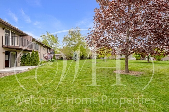 Building Photo - Great 2 Bedroom Condo with Storage and Out...