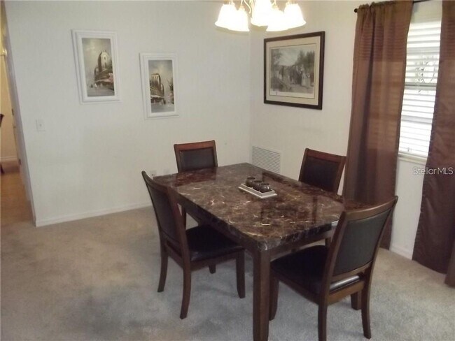 Building Photo - 2022 Chesapeake Pl