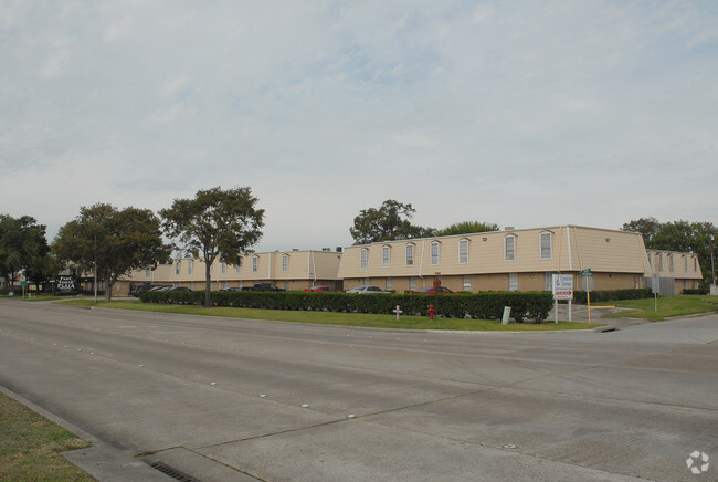 Building Photo - Bayou Palms Apartments