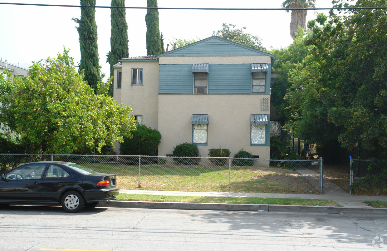 Primary Photo - 1800-1806 Scott Rd
