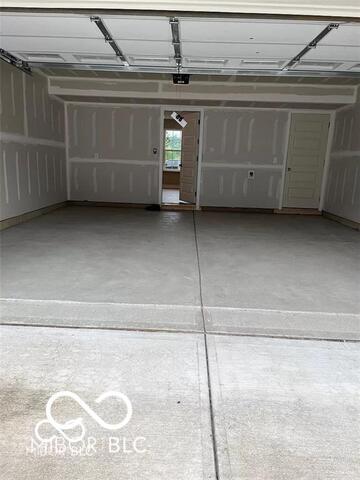 Building Photo - 9323 Clarendon Dr