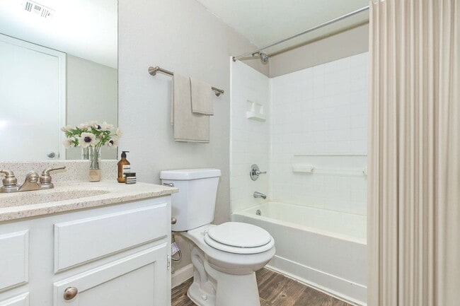 Interior Photo - Palm Desert Apartments