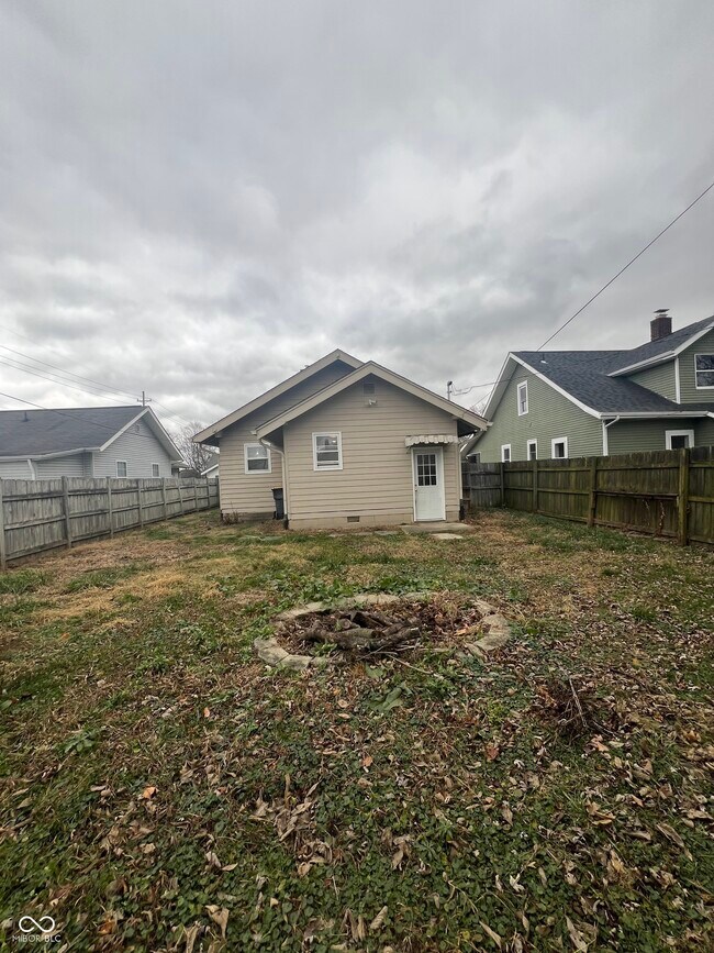 Building Photo - 2707 E Lynn St