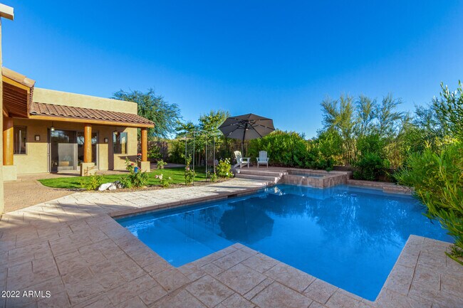Building Photo - 4633 E Sierra Sunset Trail