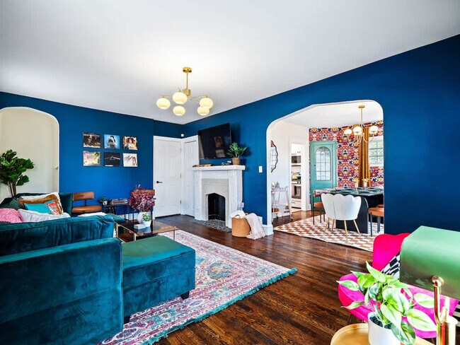 Building Photo - 2001 Tampa Ave