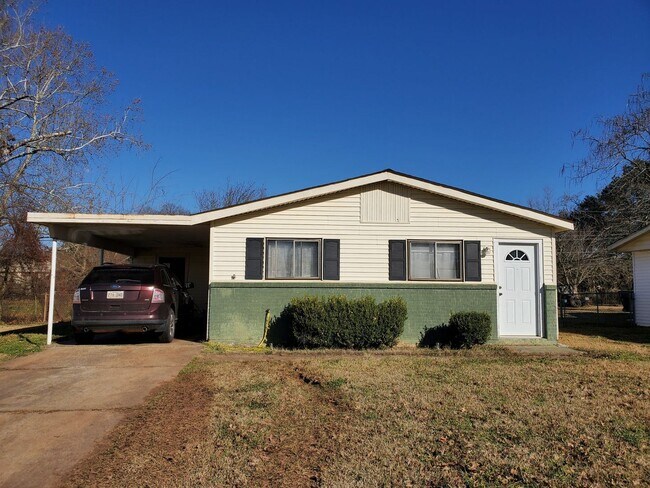 Foto del edificio - 3 br, 1 bath House - 1224 Elsa Jane