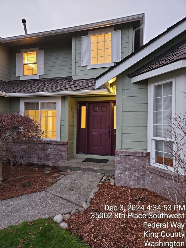 Building Photo - Federal way Campus Highlands 4 bedroom and...