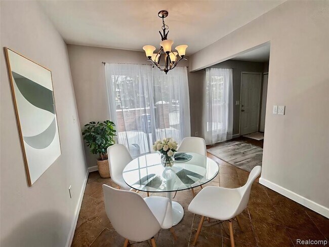 Foto del edificio - 41070 Southwind Dr