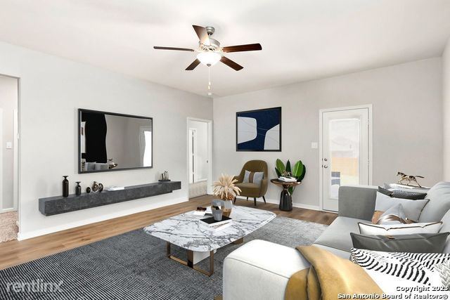 Foto del edificio - 3 br, 2 bath House - 9147 Bennett Frst