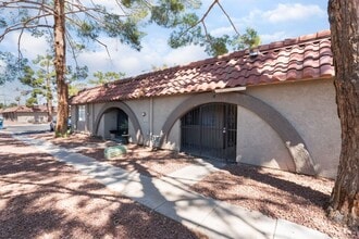 Building Photo - 3529 Folage Dr