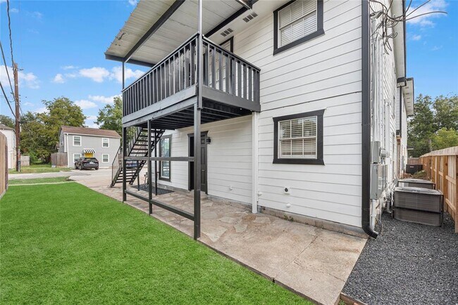 Building Photo - 502 Frawley St