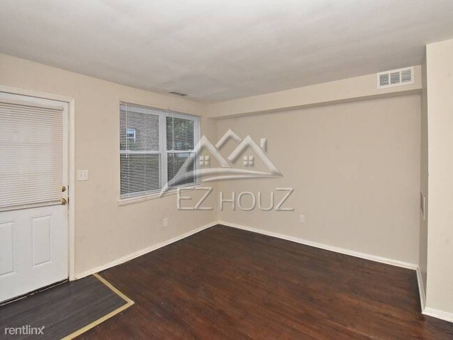 Building Photo - 2 br, 1.5 bath House - 3226 Southern Ave